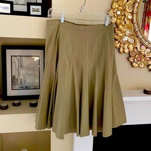 Khaki green, lined midi skirt.